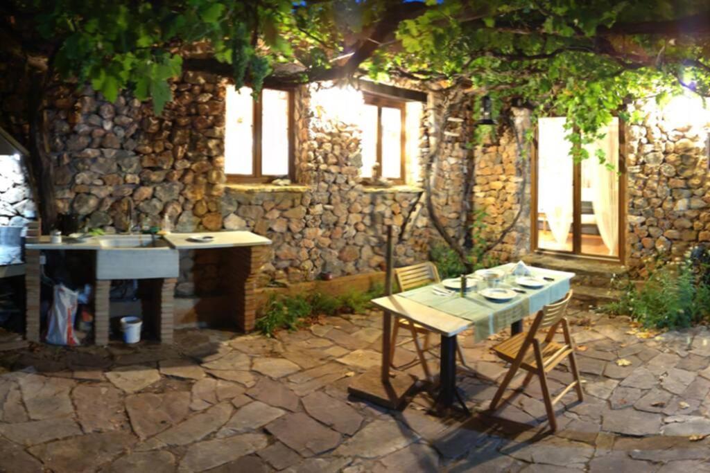 La Casa De Piedra, Una Ventana Al Paraiso Matet Exterior photo